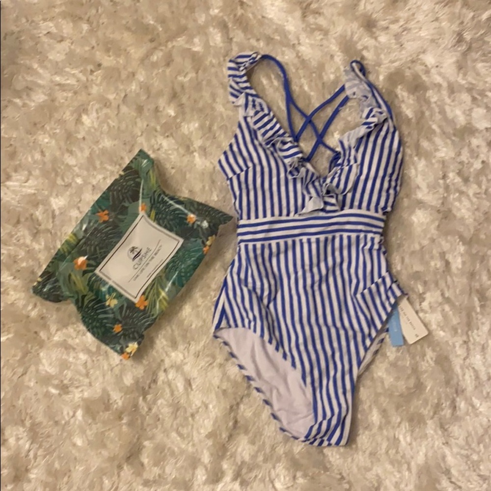 NWT Cupshe one piece bathing suit